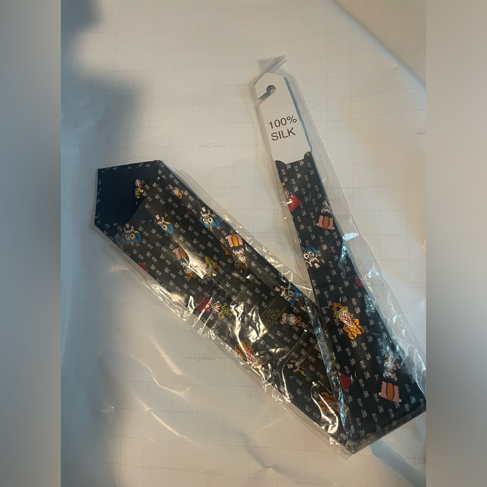 100% silk Kia Long tie